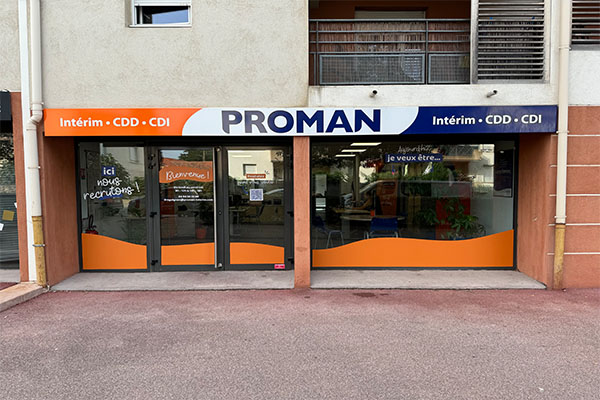 Atelier W votre agence de publicité à Manosque spécialiste des poses d'enseignes